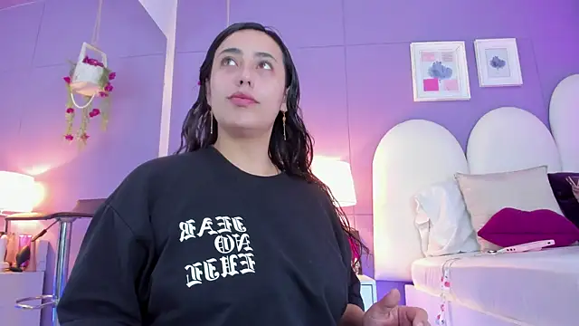 Snapshot of my_aleja_ chatting on September 24, 2025, 1:14 pm my aleja online show from September 24, 2025, 1:14 pm