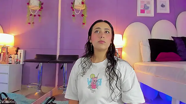 Snapshot of my_aleja_ chatting on October 16, 2025, 1:12 pm my aleja online show from October 16, 2025, 1:12 pm