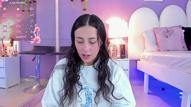 Snapshot of my_aleja_ chatting on October 28, 2025, 12:52 pm my aleja online show from October 28, 2025, 12:52 pm