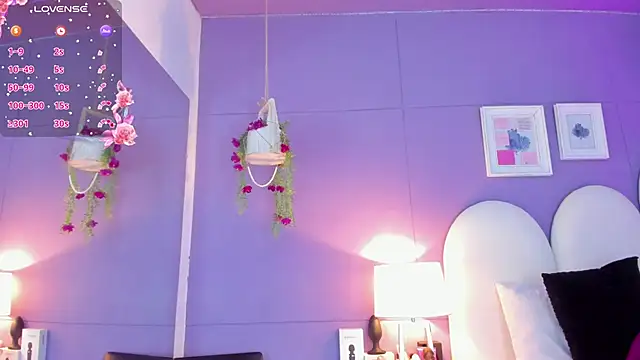 Snapshot of my_aleja_ chatting on October 30, 2025, 12:39 pm my aleja online show from October 30, 2025, 12:39 pm