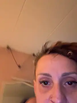 Snapshot of Ticklednipples chatting on November 19, 2025, 10:15 am Ticklednipples online show from November 19, 2025, 10:15 am