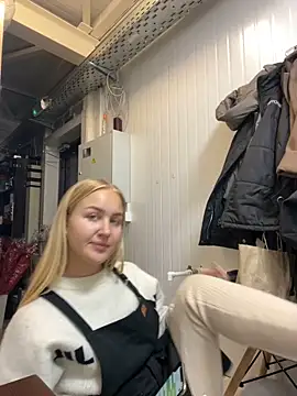 CandyVice online show from September 19, 2025, 5:57 pm