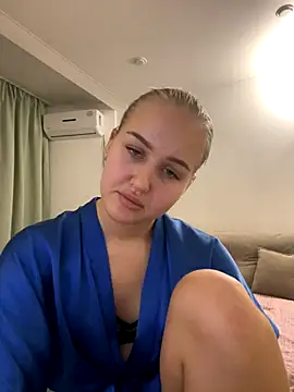 CandyVice online show from November 9, 2025, 5:11 pm