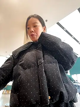 xinmeng-000 online show from December 4, 2025, 5:50 am