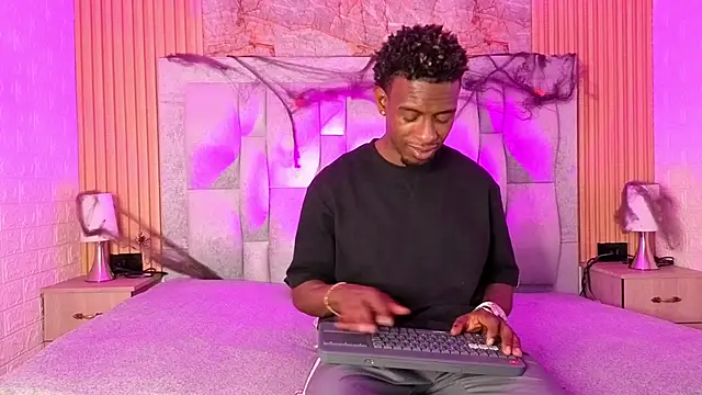 Snapshot of pipedark_ chatting on October 15, 2025, 3:39 am pipedark online show from October 15, 2025, 3:39 am