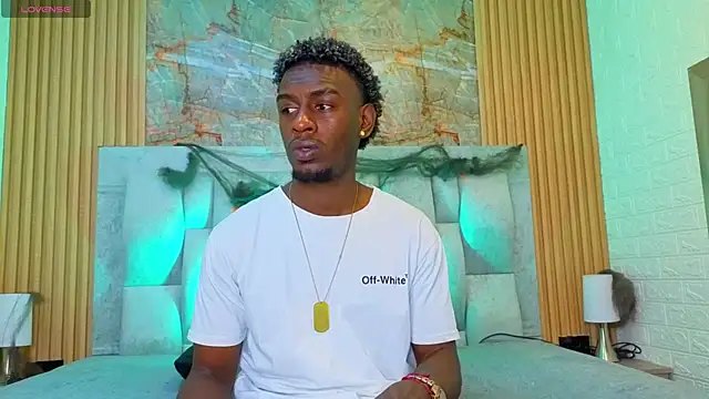 Snapshot of pipedark_ chatting on October 29, 2025, 4:04 am pipedark online show from October 29, 2025, 4:04 am