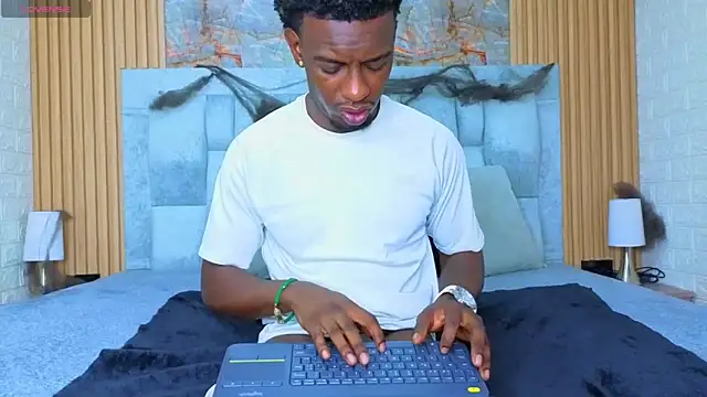 Snapshot of pipedark_ chatting on October 30, 2025, 3:19 am pipedark online show from October 30, 2025, 3:19 am