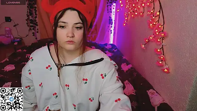 Snapshot of mirana_blade chatting on December 5, 2025, 11:08 am mirana blade online show from December 5, 2025, 11:08 am