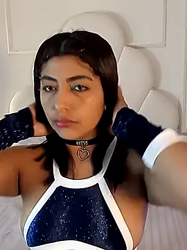 Kaylachannell online show from November 15, 2025, 7:32 pm