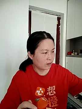 chengcheng12 online show from October 12, 2025, 12:42 am