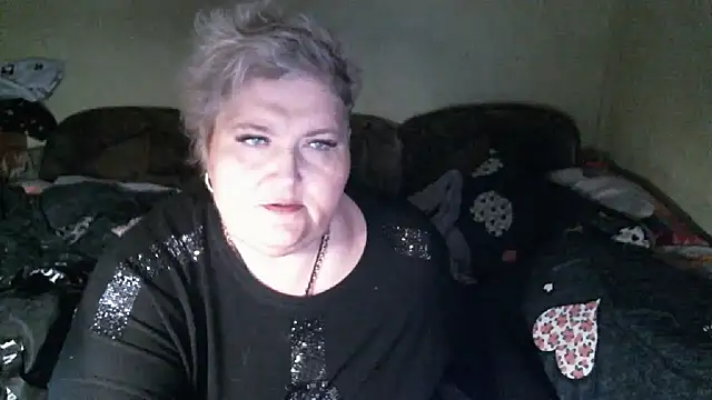 Snapshot of Lana555 chatting on November 16, 2025, 10:04 pm Lana555 online show from November 16, 2025, 10:04 pm