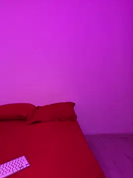 Snapshot of Mihadttraf chatting on September 15, 2025, 12:54 am Mihadttraf online show from September 15, 2025, 12:54 am