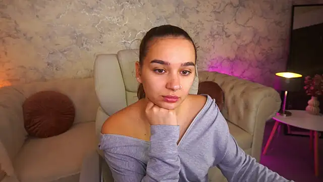 UrMuseOn online show from November 18, 2025, 7:35 am