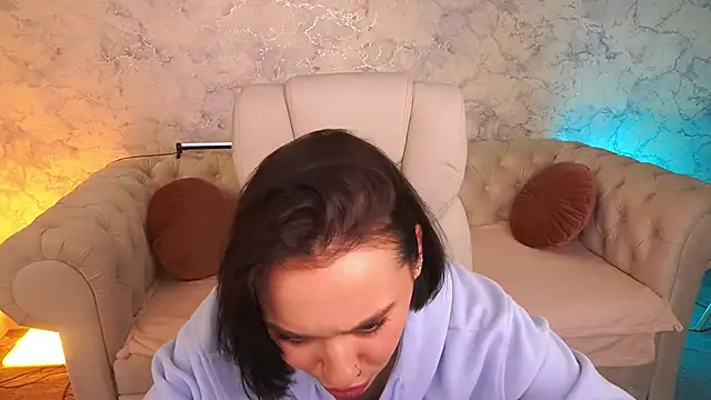 UrMuseOn online show from December 14, 2025, 8:20 am