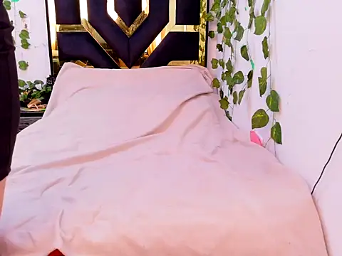 Snapshot of lucywhite13 chatting on October 17, 2025, 3:14 pm lucywhite13 online show from October 17, 2025, 3:14 pm