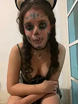 Lucy YupiSweet online show from November 1, 2025, 8:49 am