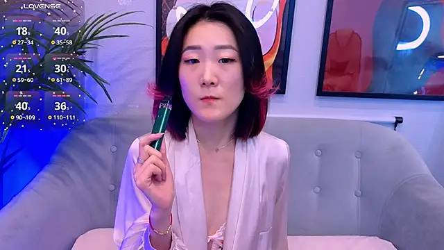 AikoYamada online show from September 30, 2025, 6:18 am