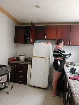 Snapshot of Miss-tetas chatting on September 10, 2025, 4:51 pm Miss-tetas online show from September 10, 2025, 4:51 pm