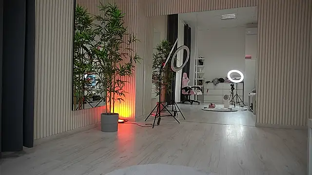 EmmaBlanco online show from September 29, 2025, 7:19 pm