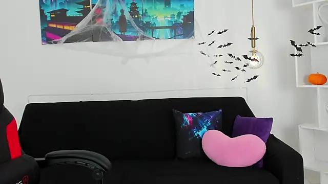 KiraHolli online show from October 27, 2025, 3:10 am