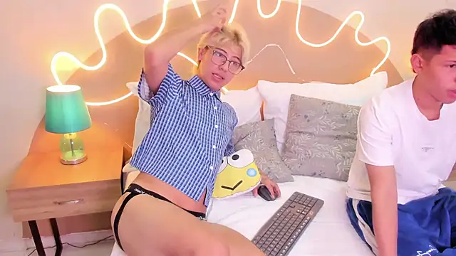 Enrrixxx  online show from November 5, 2025, 12:32 am