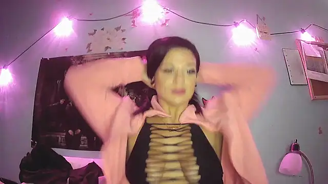 Snapshot of ovmilf chatting on December 3, 2025, 3:21 pm ovmilf online show from December 3, 2025, 3:21 pm