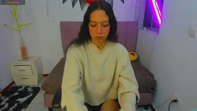 Snapshot of anna_moon11 chatting on October 17, 2025, 4:37 am anna moon11 online show from October 17, 2025, 4:37 am