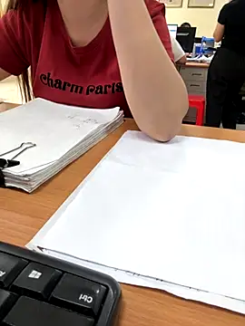 Snapshot of PhuongNhi21 chatting on September 9, 2025, 1:27 am PhuongNhi21 online show from September 9, 2025, 1:27 am