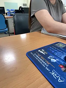 Snapshot of PhuongNhi21 chatting on October 7, 2025, 1:36 am PhuongNhi21 online show from October 7, 2025, 1:36 am