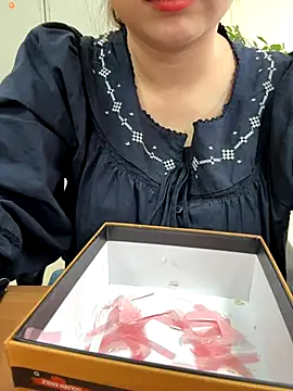 Snapshot of PhuongNhi21 chatting on October 31, 2025, 4:13 am PhuongNhi21 online show from October 31, 2025, 4:13 am