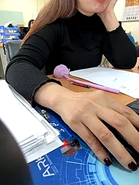 Snapshot of PhuongNhi21 chatting on December 1, 2025, 12:48 am PhuongNhi21 online show from December 1, 2025, 12:48 am