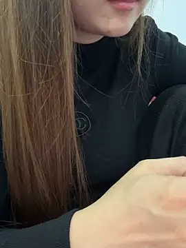 Snapshot of PhuongNhi21 chatting on December 1, 2025, 1:27 pm PhuongNhi21 online show from December 1, 2025, 1:27 pm