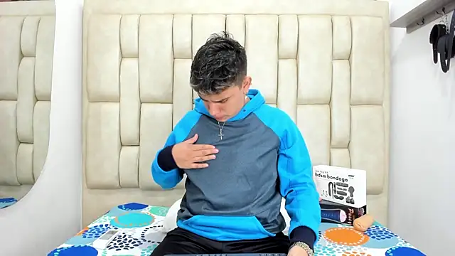 DavilANDkevin2 online show from November 22, 2025, 2:32 am