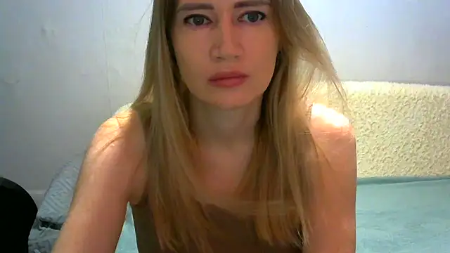 JessFoxxx online show from December 17, 2025, 3:45 am