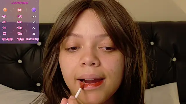 Snapshot of Amanda_sweet chatting on March 1, 2025, 10:53 pm Amanda sweet online show from March 1, 2025, 10:53 pm