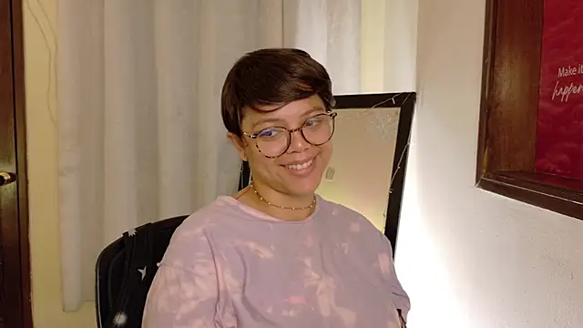 Snapshot of Amanda_sweet chatting on March 13, 2025, 6:12 pm Amanda sweet online show from March 13, 2025, 6:12 pm