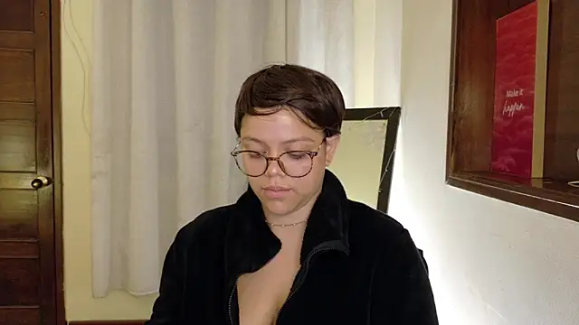 Snapshot of Amanda_sweet chatting on March 15, 2025, 3:27 pm Amanda sweet online show from March 15, 2025, 3:27 pm