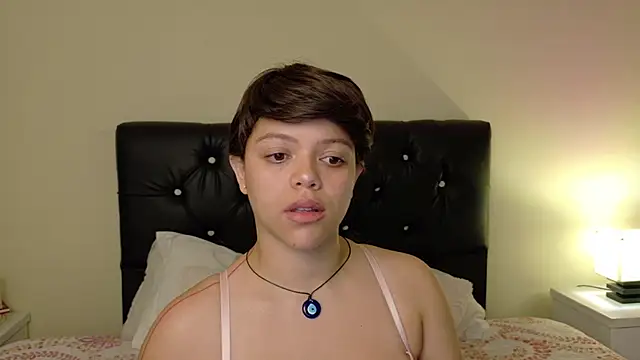 Snapshot of Amanda_sweet chatting on March 17, 2025, 12:57 pm Amanda sweet online show from March 17, 2025, 12:57 pm