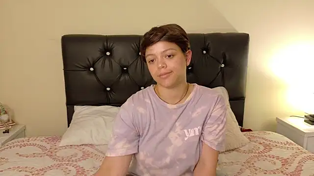 Snapshot of Amanda_sweet chatting on March 18, 2025, 6:15 pm Amanda sweet online show from March 18, 2025, 6:15 pm