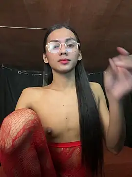 Ur latinahotpaprika online show from October 11, 2025, 4:38 pm