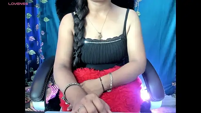 Snapshot of Forever_Love2025 chatting on September 13, 2025, 6:57 am Forever Love2025 online show from September 13, 2025, 6:57 am