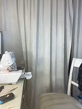 RosieBlossom online show from October 29, 2025, 4:09 pm