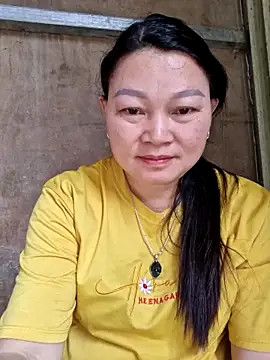 Snapshot of yoowwmr chatting on October 21, 2025, 4:02 am yoowwmr online show from October 21, 2025, 4:02 am