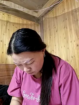 Snapshot of yoowwmr chatting on October 25, 2025, 1:02 am yoowwmr online show from October 25, 2025, 1:02 am