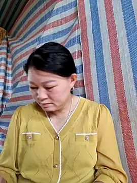 Snapshot of yoowwmr chatting on October 28, 2025, 1:31 am yoowwmr online show from October 28, 2025, 1:31 am