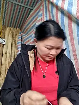 Snapshot of yoowwmr chatting on November 2, 2025, 2:58 am yoowwmr online show from November 2, 2025, 2:58 am