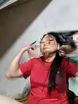 Snapshot of yoowwmr chatting on November 9, 2025, 2:04 pm yoowwmr online show from November 9, 2025, 2:04 pm