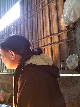 Snapshot of yoowwmr chatting on November 10, 2025, 2:10 am yoowwmr online show from November 10, 2025, 2:10 am