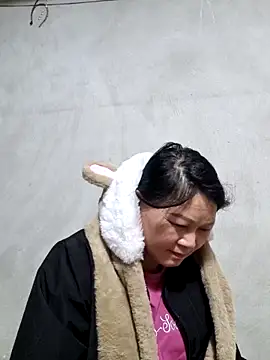 Snapshot of yoowwmr chatting on November 27, 2025, 3:47 pm yoowwmr online show from November 27, 2025, 3:47 pm