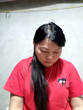 Snapshot of yoowwmr chatting on December 3, 2025, 11:47 pm yoowwmr online show from December 3, 2025, 11:47 pm